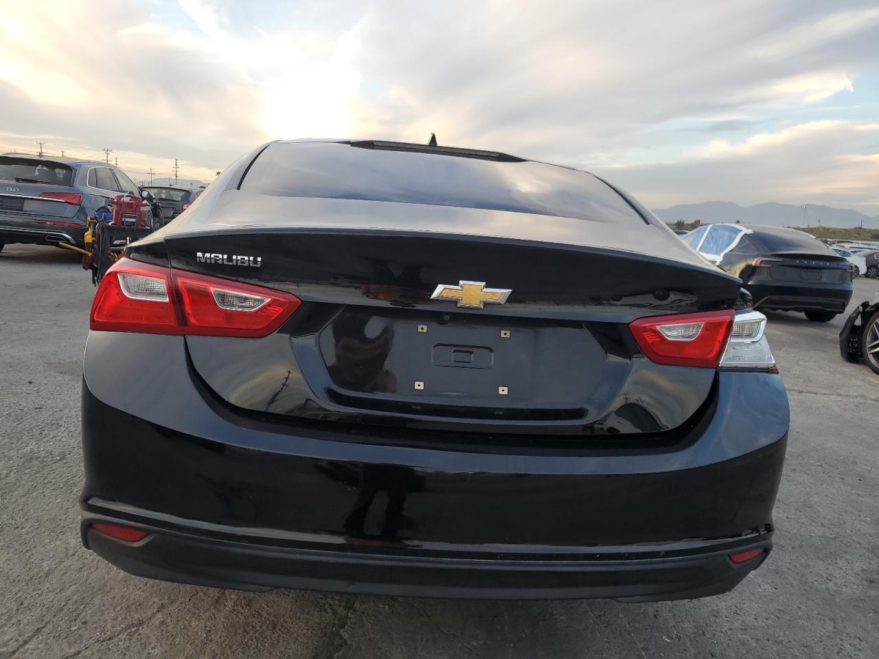 2018 Chevrolet Malibu Ls - Image 6