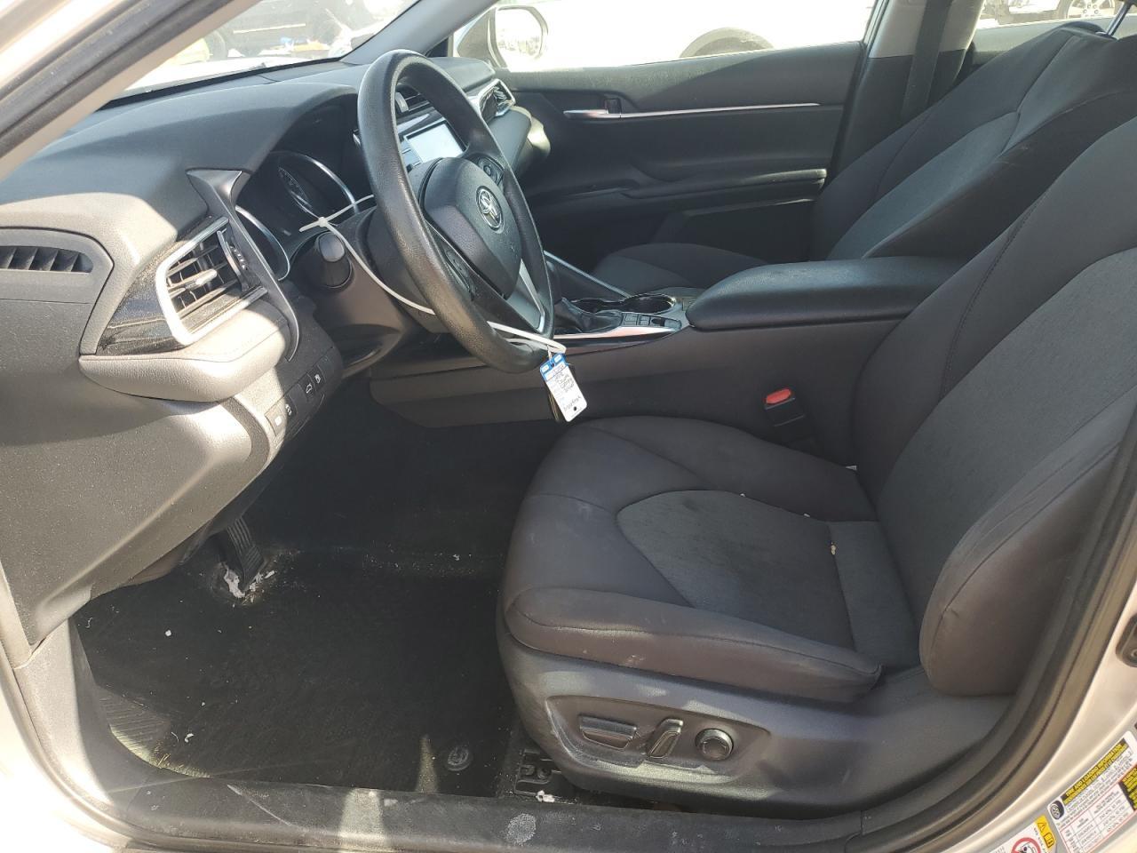 2018 Toyota Camry Le - Image 7