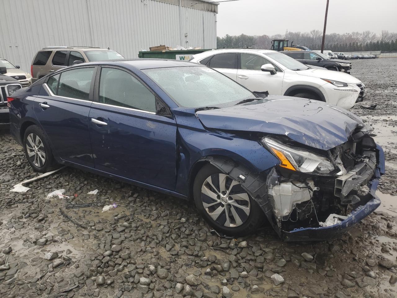 2021 Nissan Altima S - Фото 4