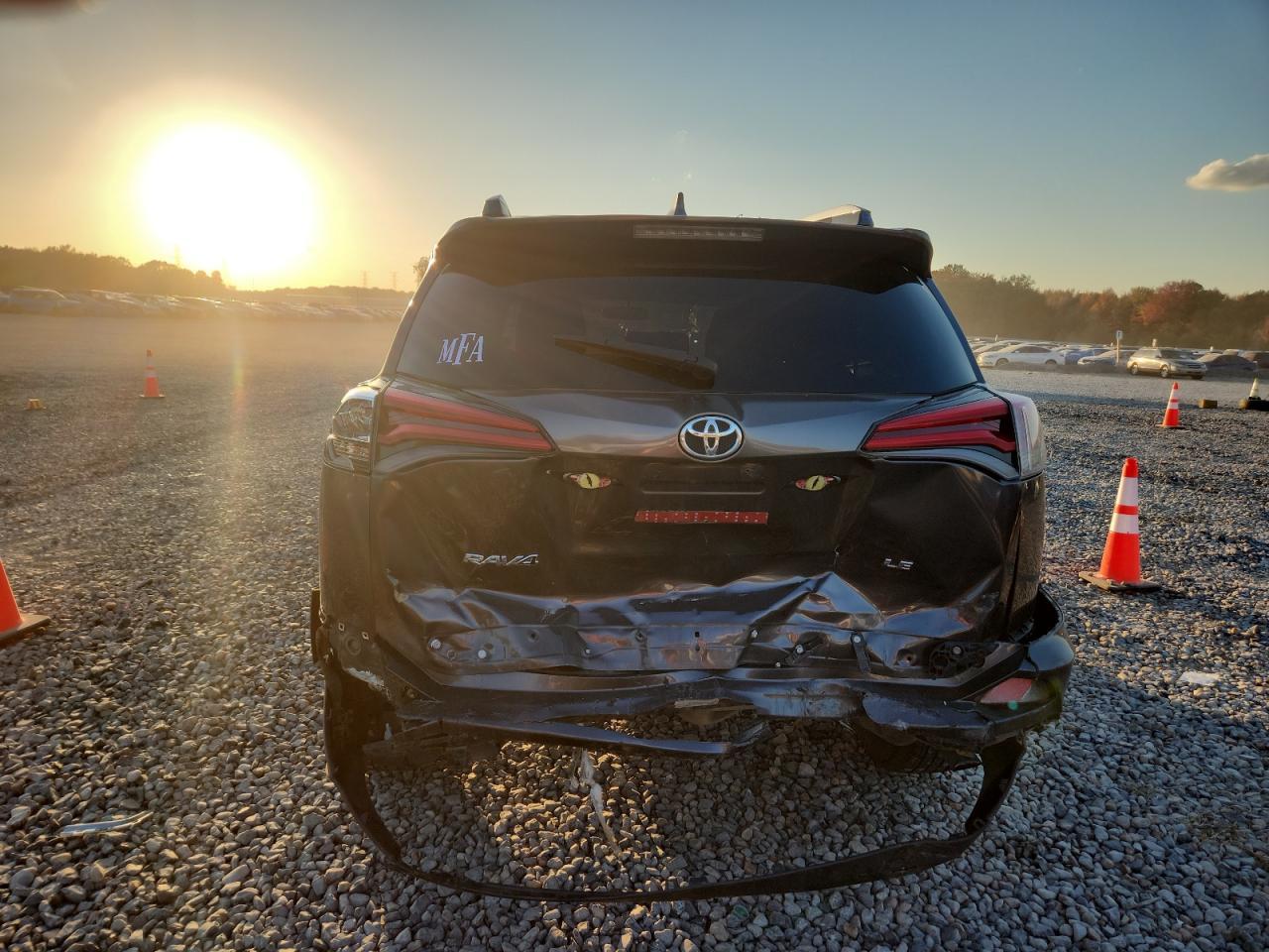 2016 Toyota Rav4 Le - Image 6