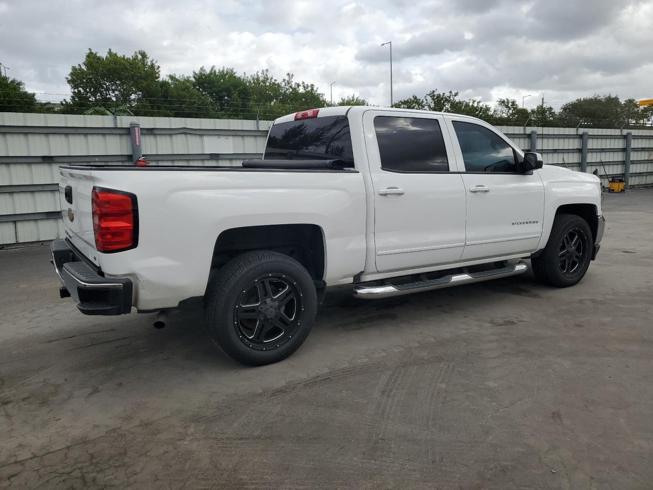 2018 Chevrolet Silverado C1500 Lt - Image 3
