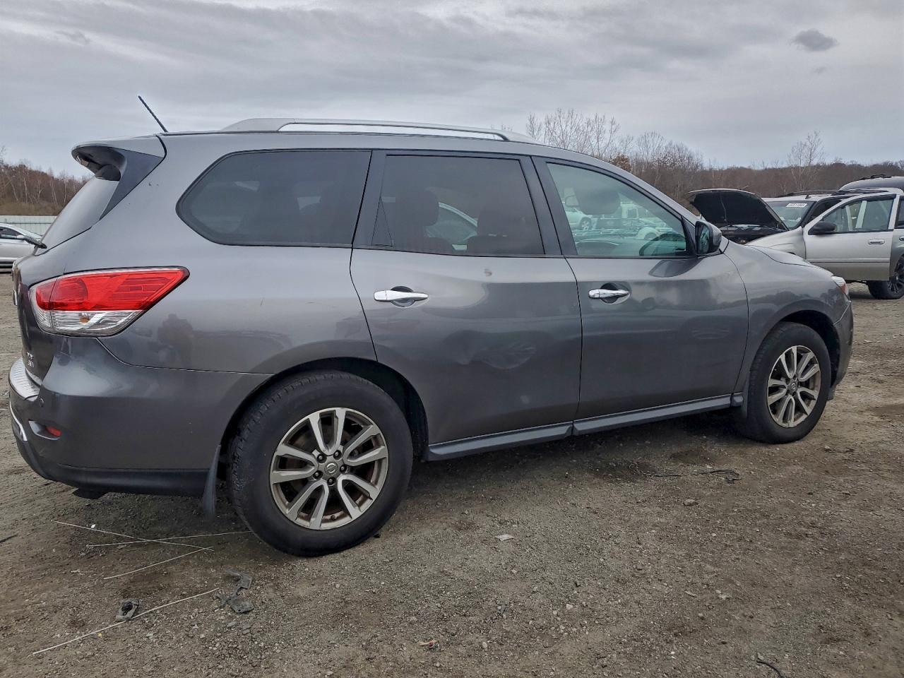 2016 Nissan Pathfinder Sv - Image 3