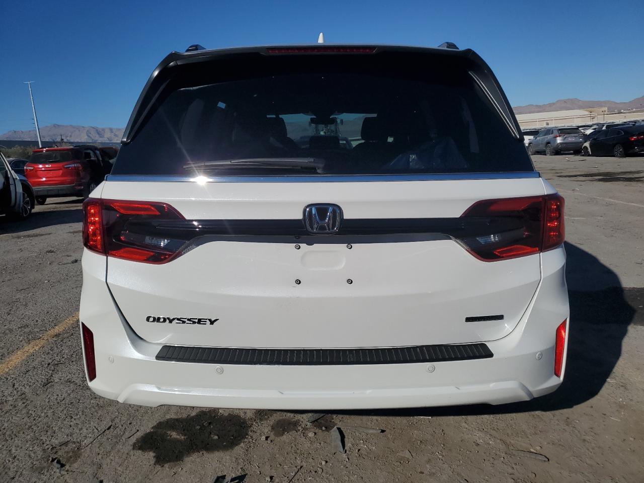 2025 Honda Odyssey Touring - Фото 6
