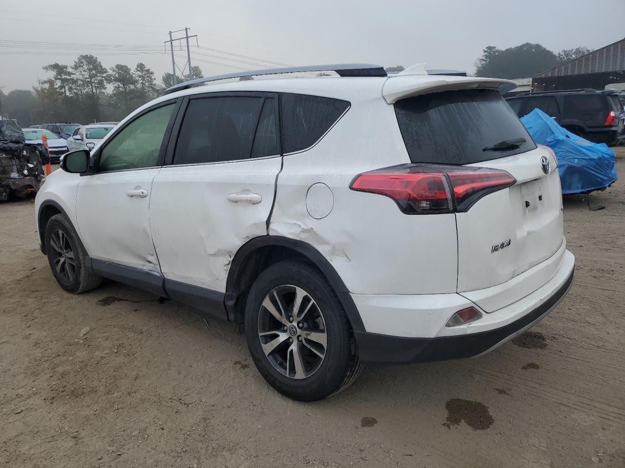 2017 Toyota Rav4 Xle - Image 2