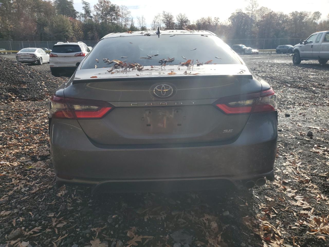 2021 Toyota Camry Se - Фото 6