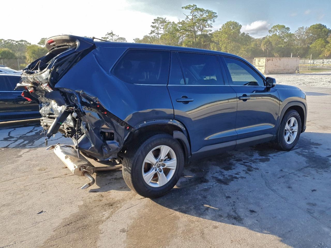 2025 Toyota Grand Highlander Le - Фото 3