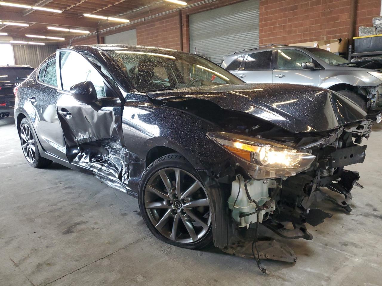 2018 Mazda 3 Touring - Фото 4