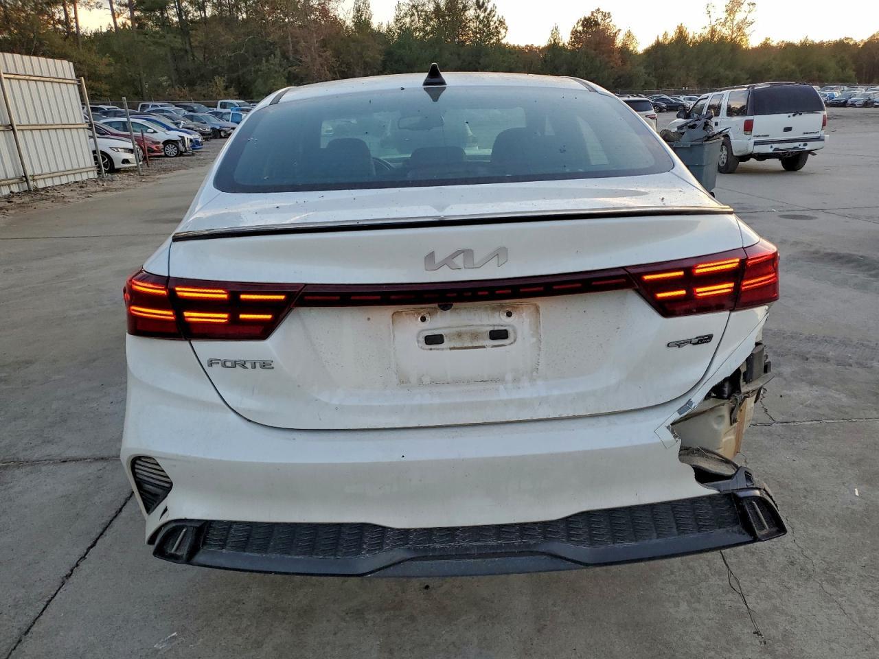 2024 Kia Forte Gt Line - Image 6