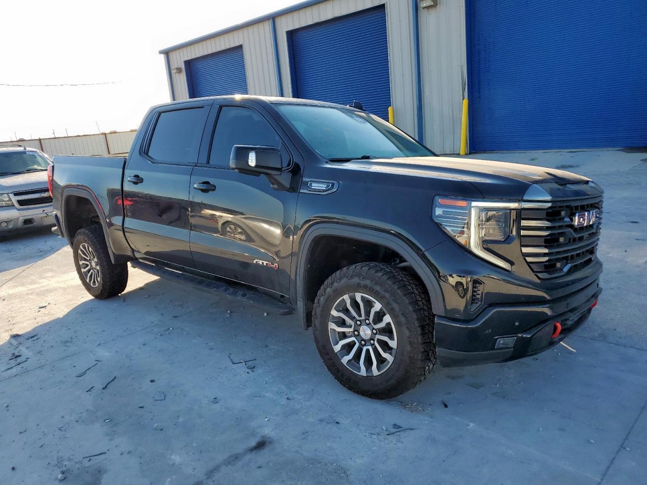 2023 GMC Sierra K1500 At4 - Фото 4