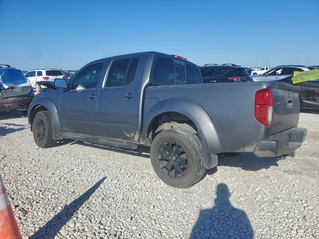 2019 Nissan Frontier S - Image 2