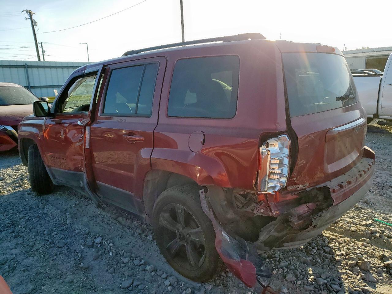 2016 Jeep Patriot Latitude - Image 2