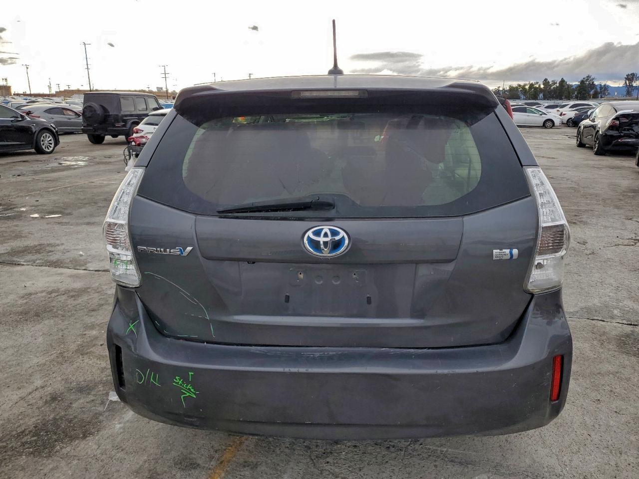 2012 Toyota Prius V - Image 6