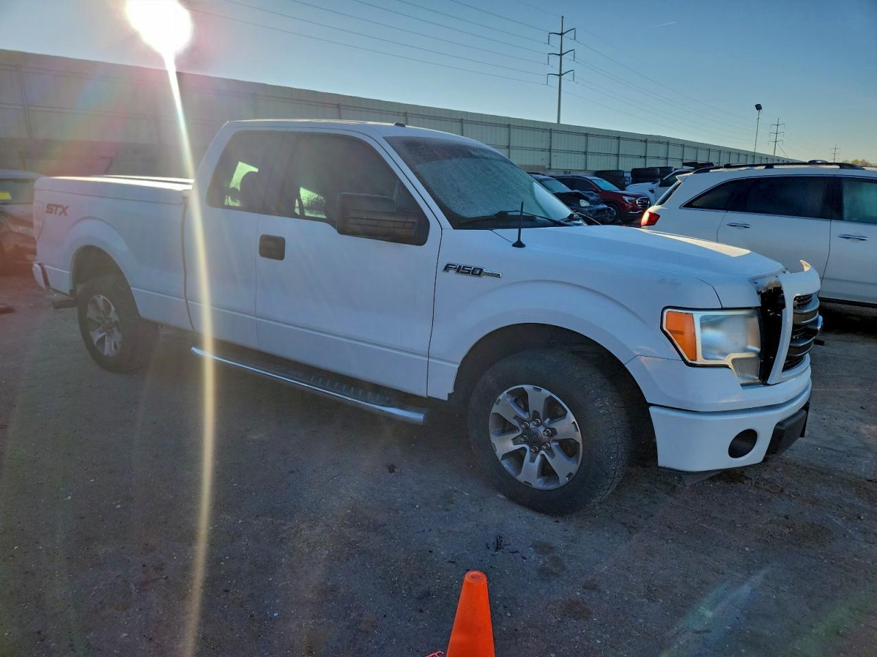 2014 Ford F150 Super Cab - Image 4