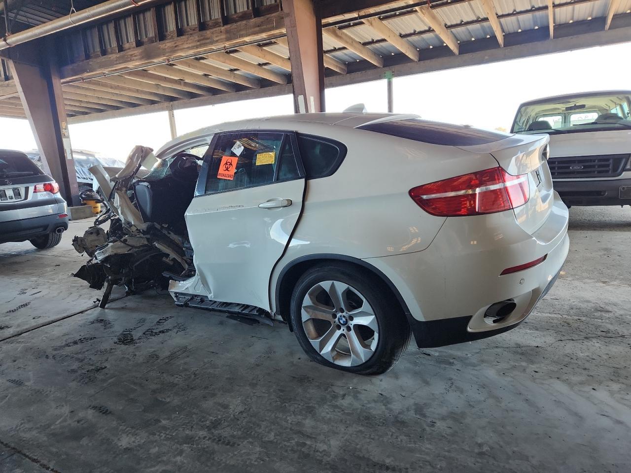 2012 BMW X6 xDrive35I - Фото 2