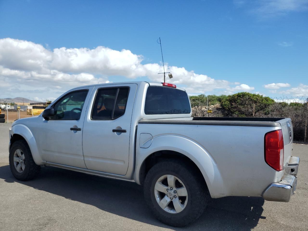 2010 Nissan Frontier Crew Cab Se - Image 2