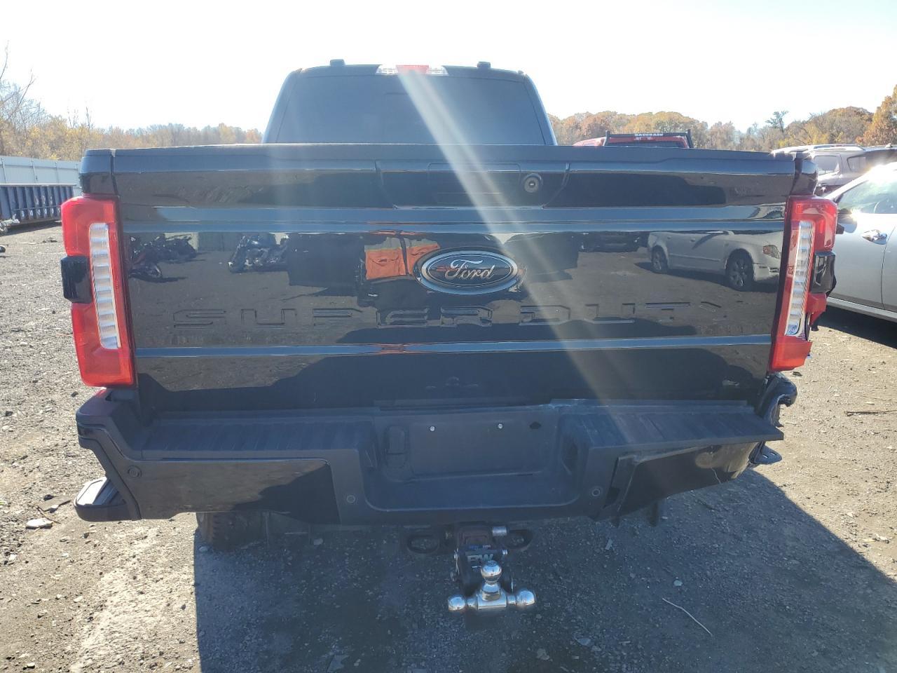 2024 Ford F350 Super Duty - Фото 6