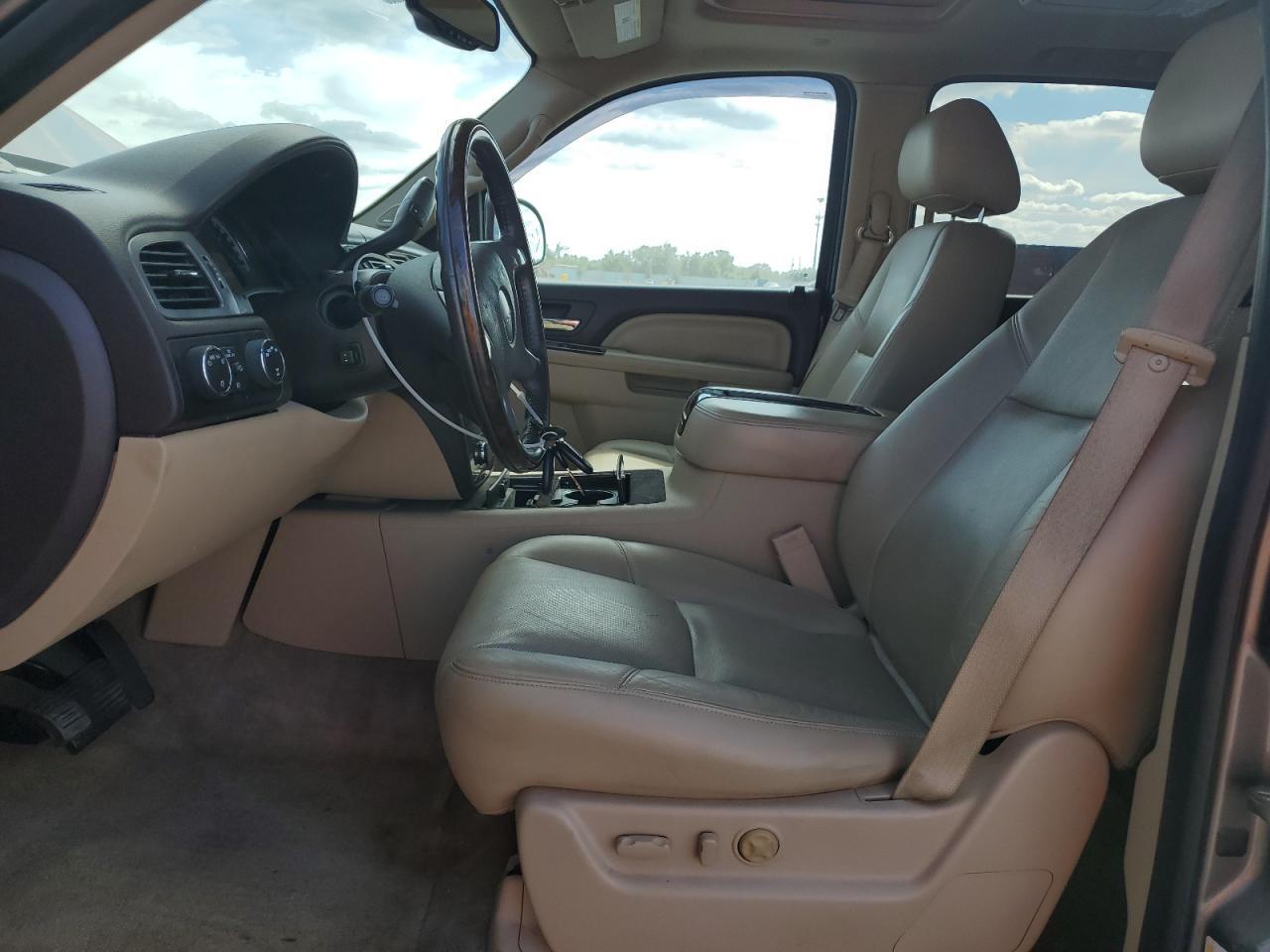 2012 GMC Yukon Denali Hybrid - Image 7