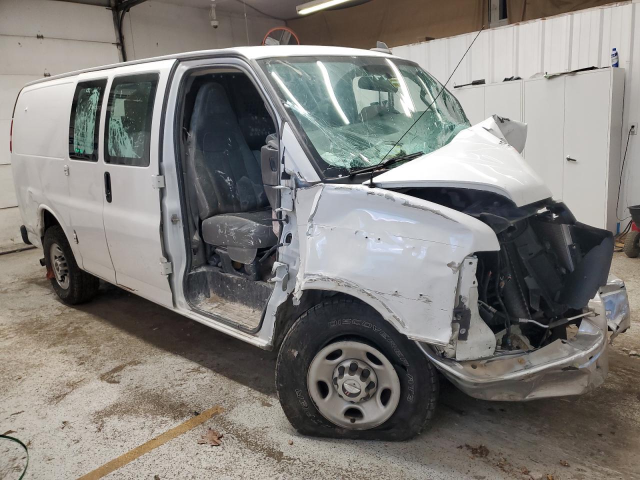 2021 GMC Savana G2500 - Фото 4