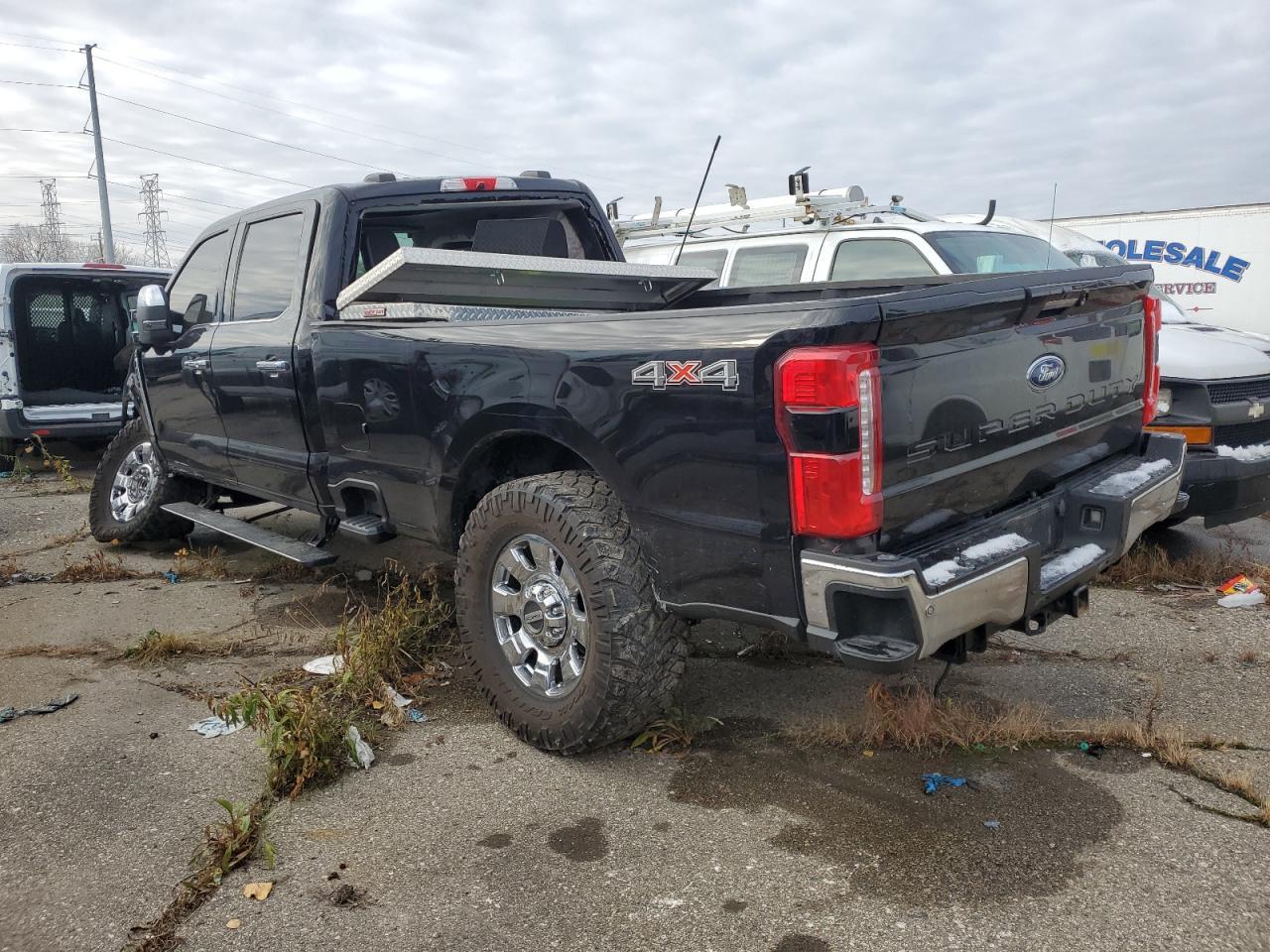 2024 Ford F250 Super Duty - Image 2