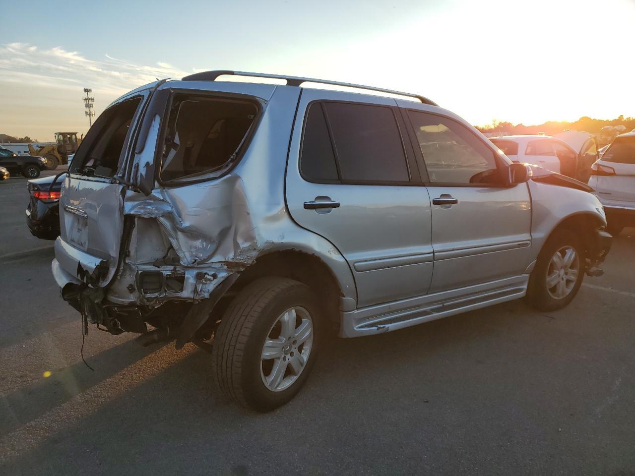 2005 Mercedes-Benz Ml 350 - Фото 3