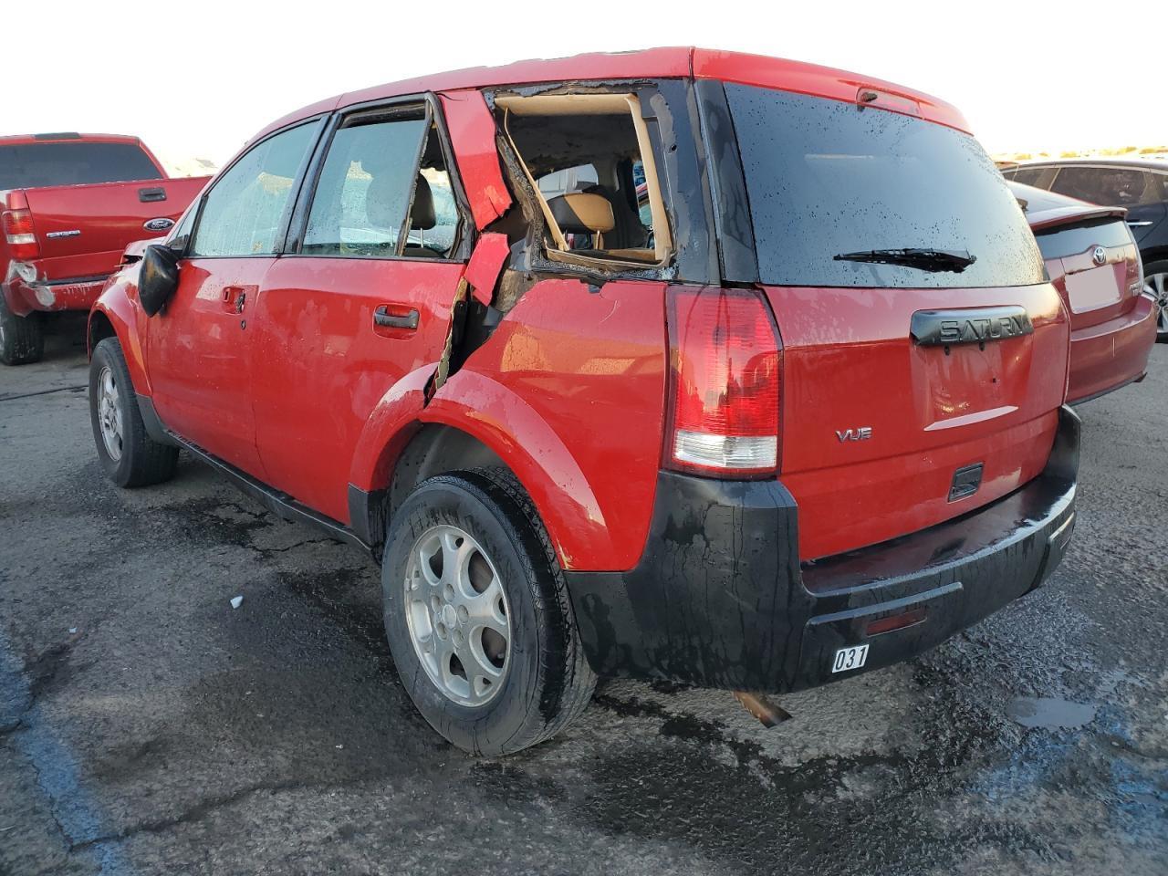 2003 Saturn Vue - Image 2