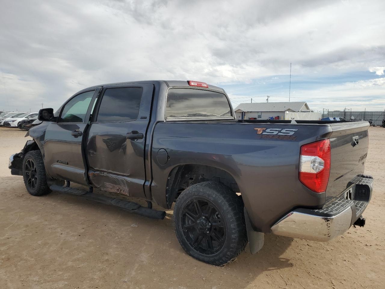 2019 Toyota Tundra Crewmax Sr5 - Image 2