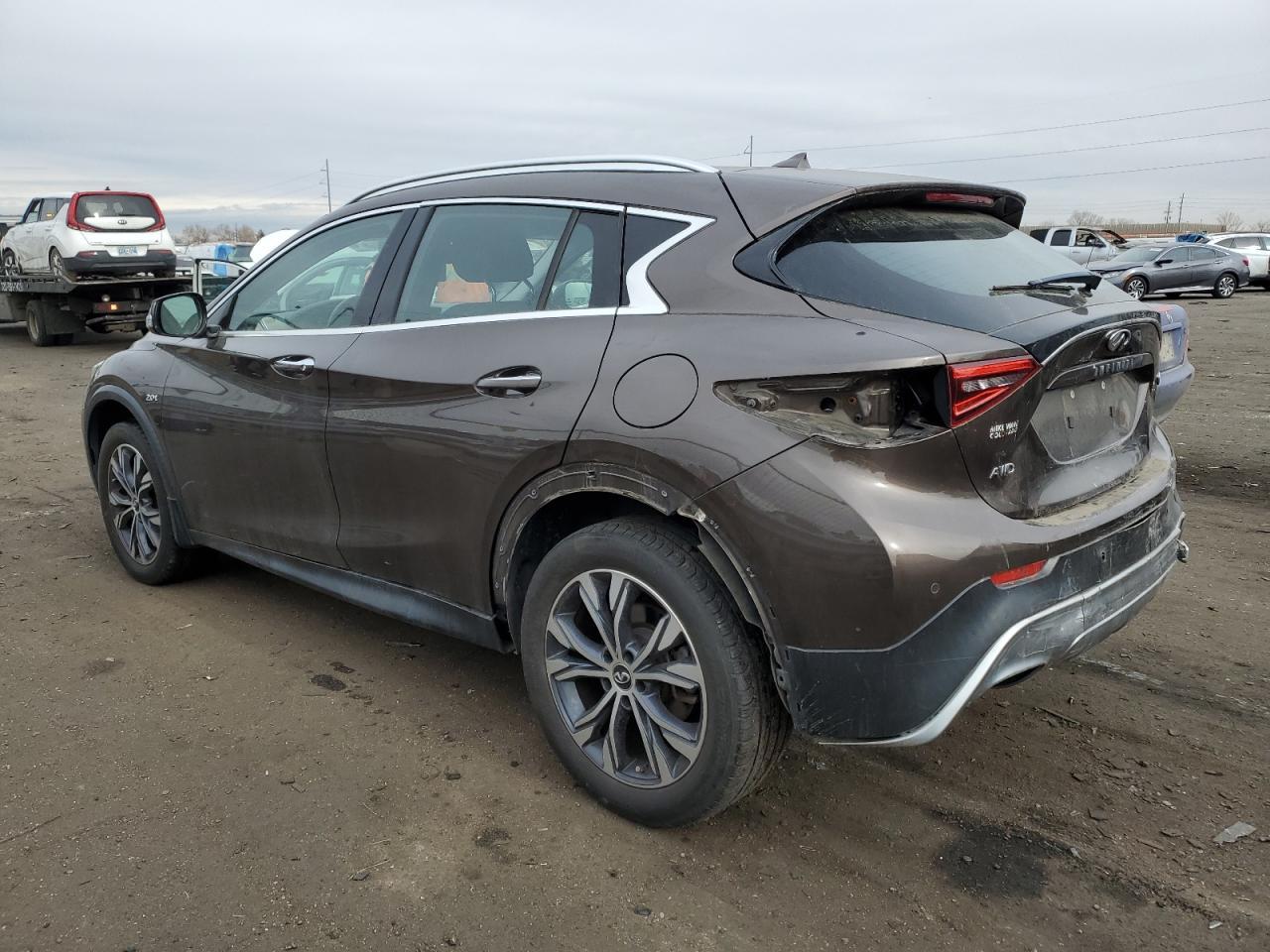 2017 Infiniti Qx30 Base - Фото 2