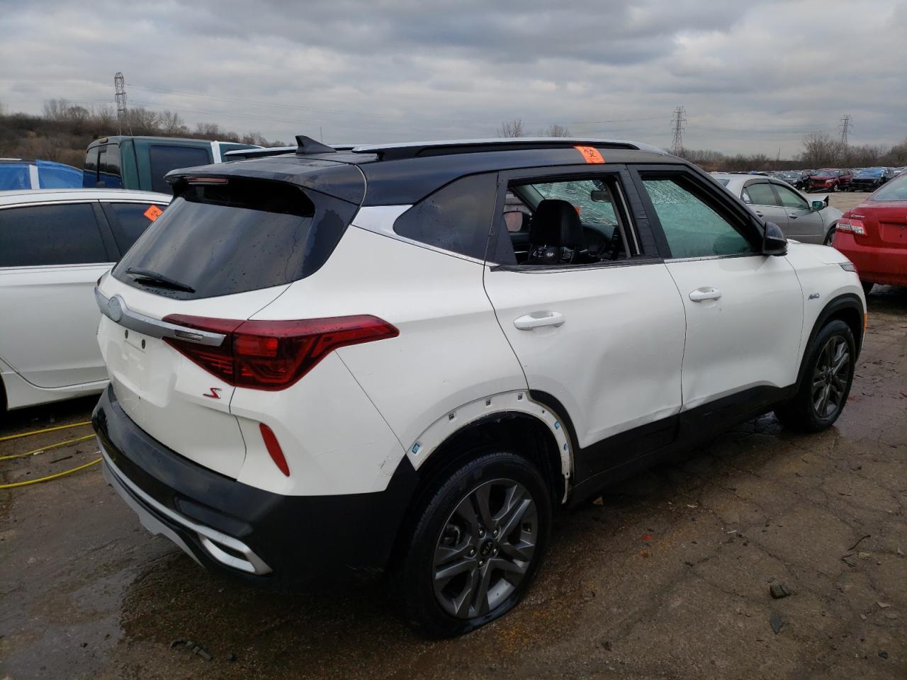 2021 Kia Seltos S - Фото 3