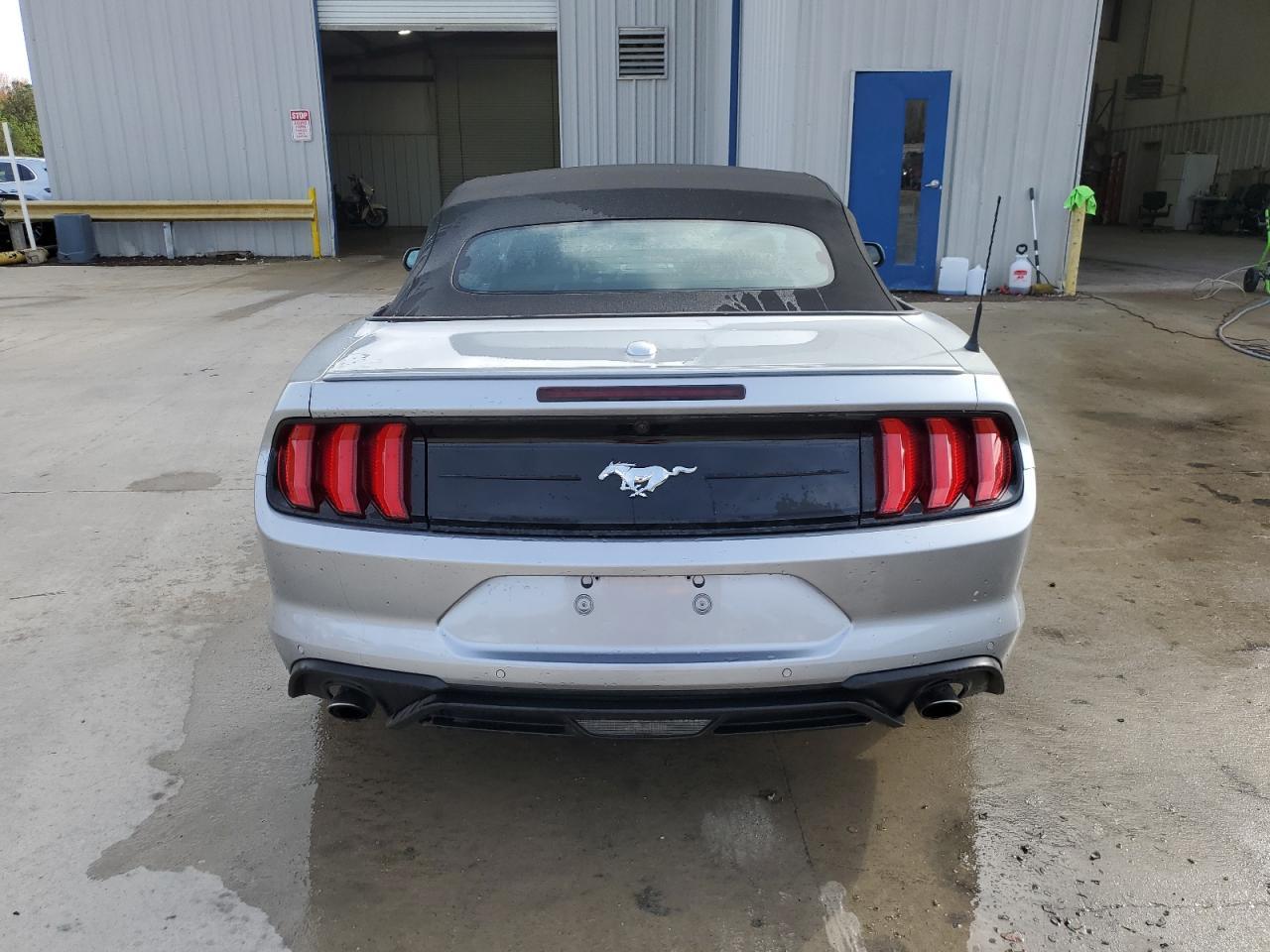 2023 Ford Mustang - Фото 6