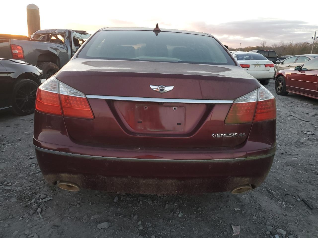2011 Hyundai Genesis 4.6L - Фото 6