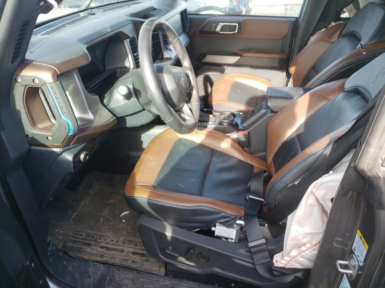 2023 Ford Bronco Base - Image 7