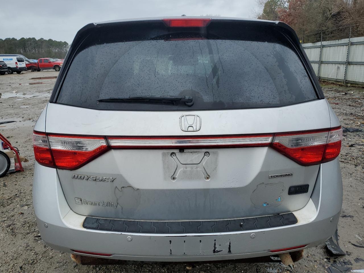 2012 Honda Odyssey Touring - Фото 6