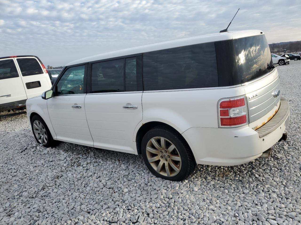 2009 Ford Flex Limited - Image 2