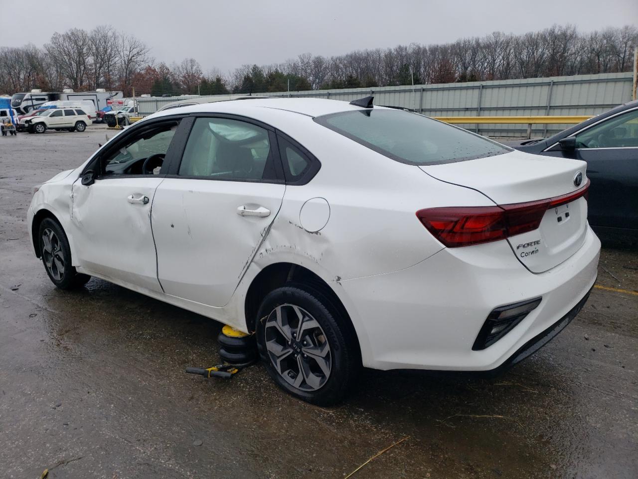 2021 Kia Forte Fe - Image 2