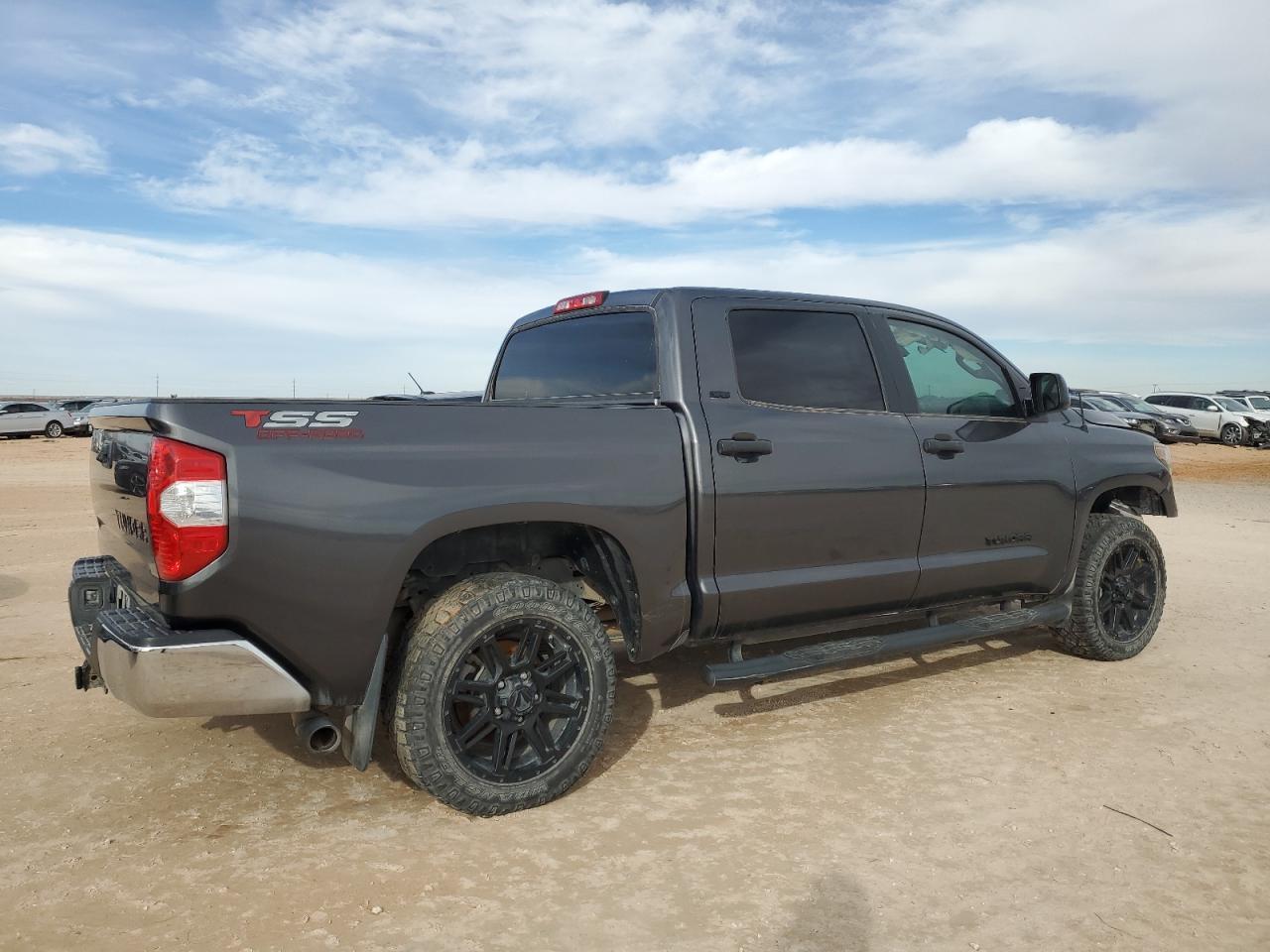 2019 Toyota Tundra Crewmax Sr5 - Image 3