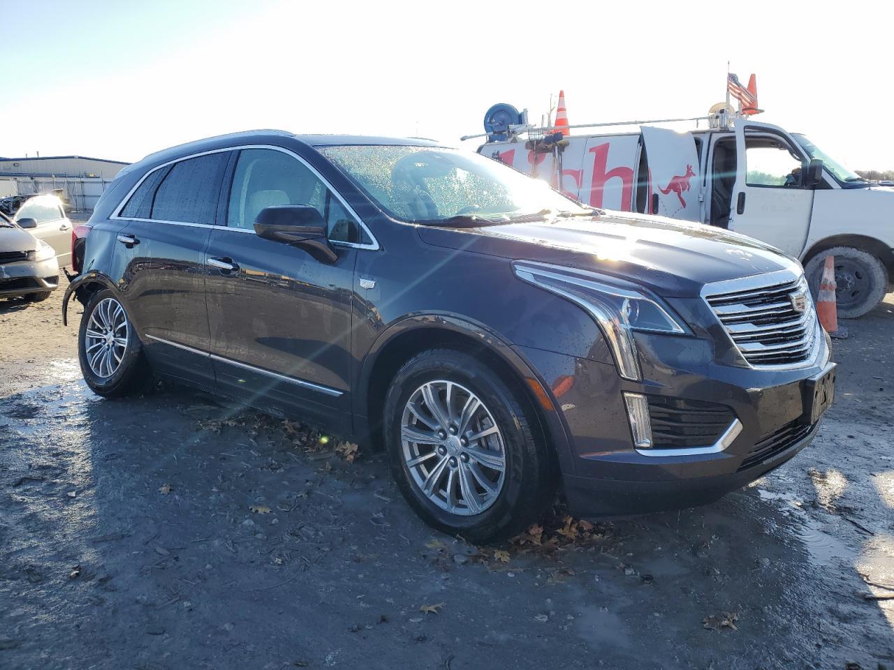2017 Cadillac Xt5 Luxury - Image 4