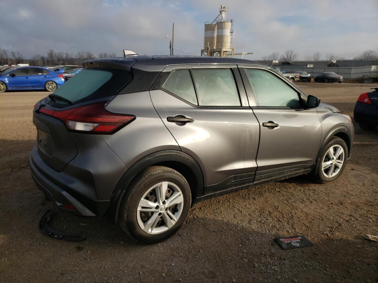 2022 Nissan Kicks S - Фото 3