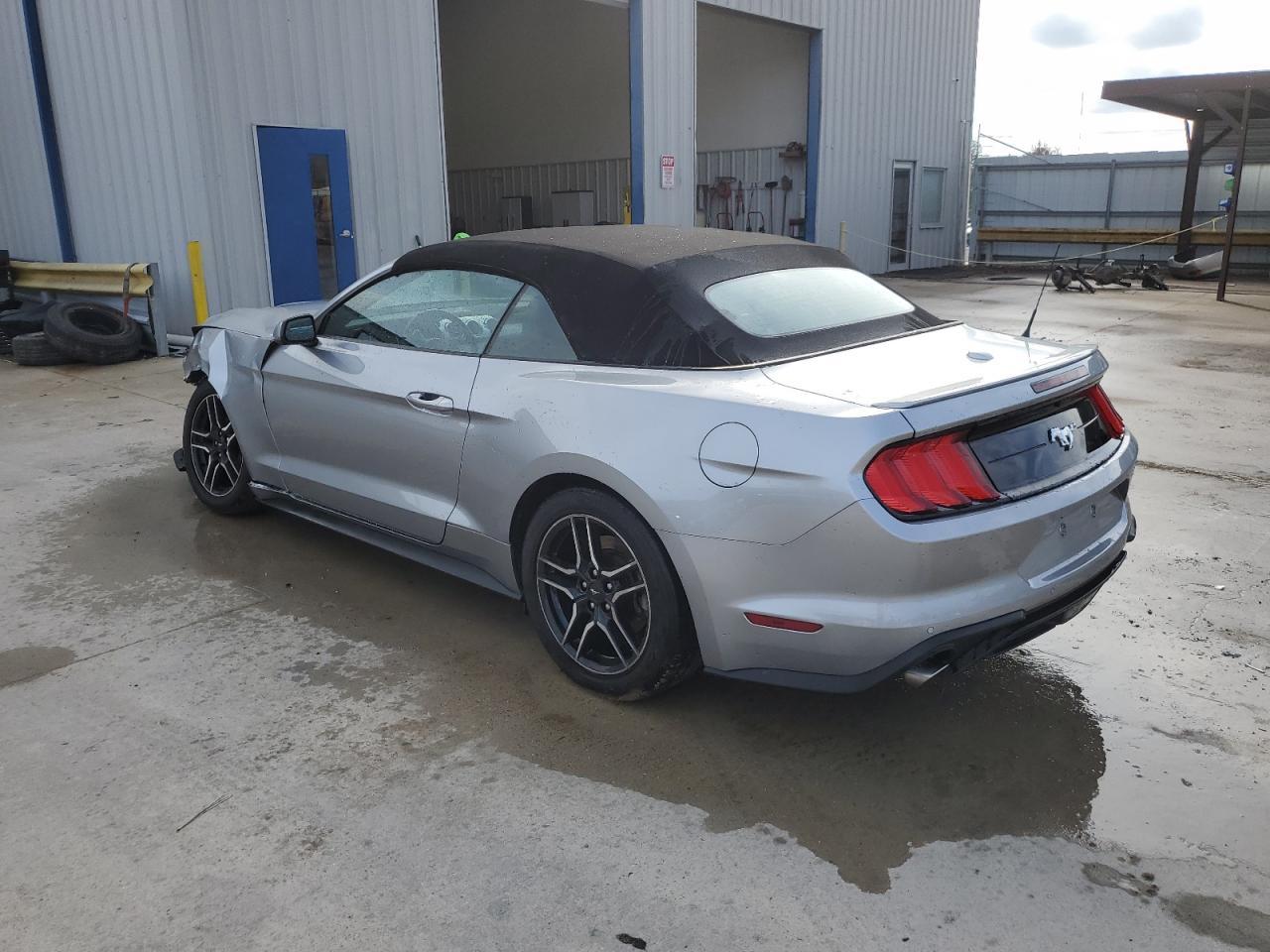 2023 Ford Mustang - Фото 2