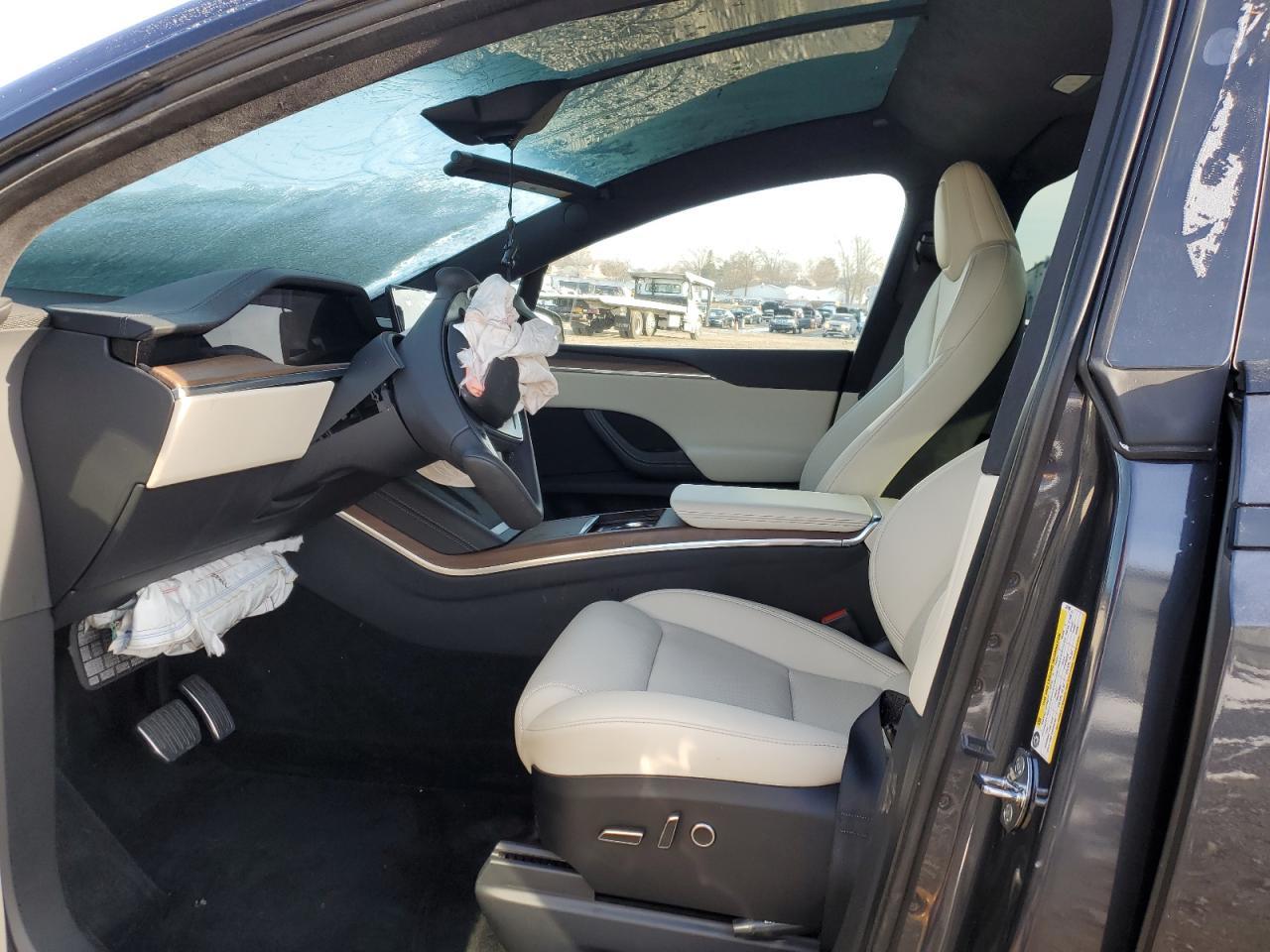 2024 Tesla Model X - Image 7