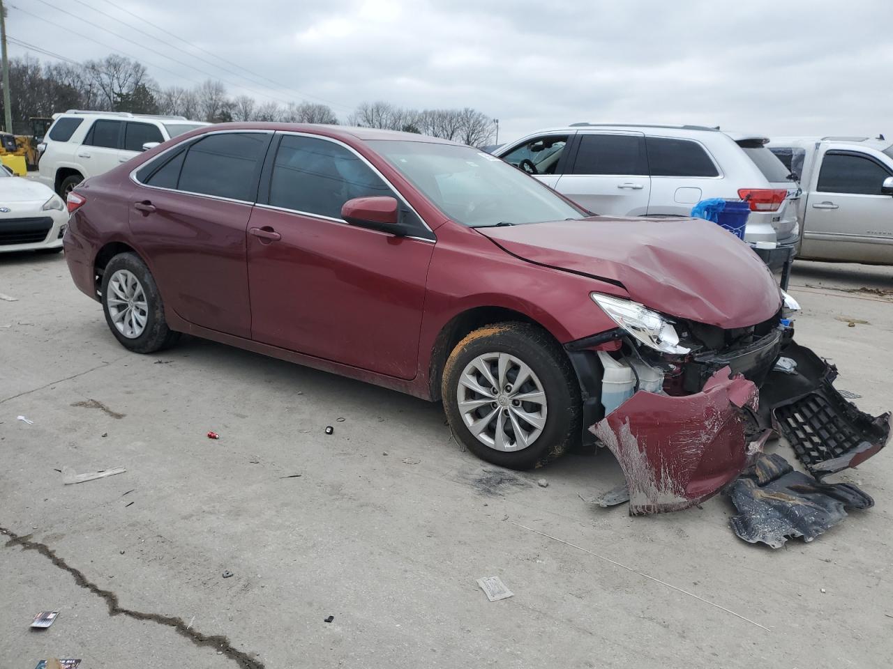 2017 Toyota Camry Le - Фото 4