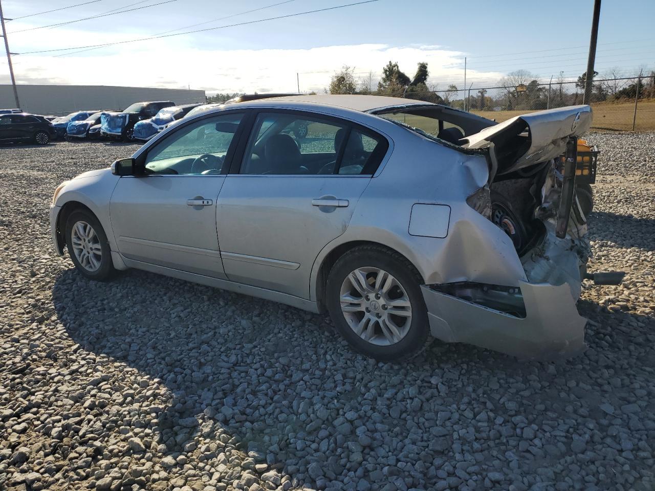 2012 Nissan Altima Base - Фото 2