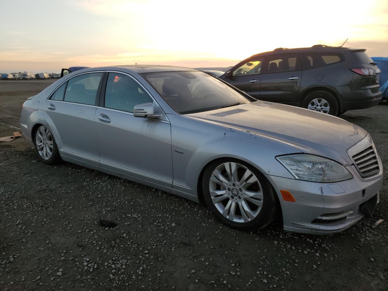 2010 Mercedes-Benz S 400 - Фото 4