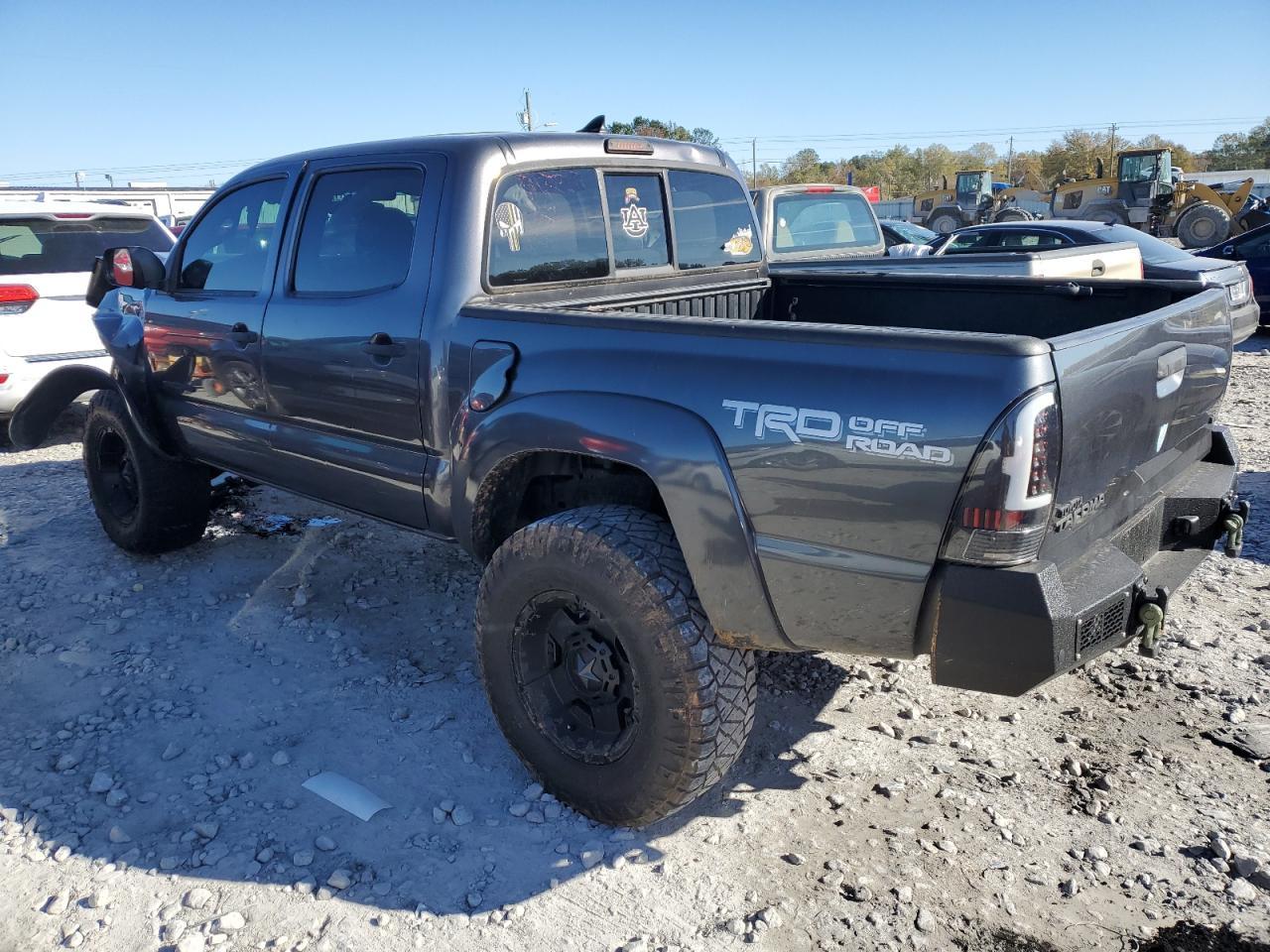 2015 Toyota Tacoma Double Cab - Фото 2