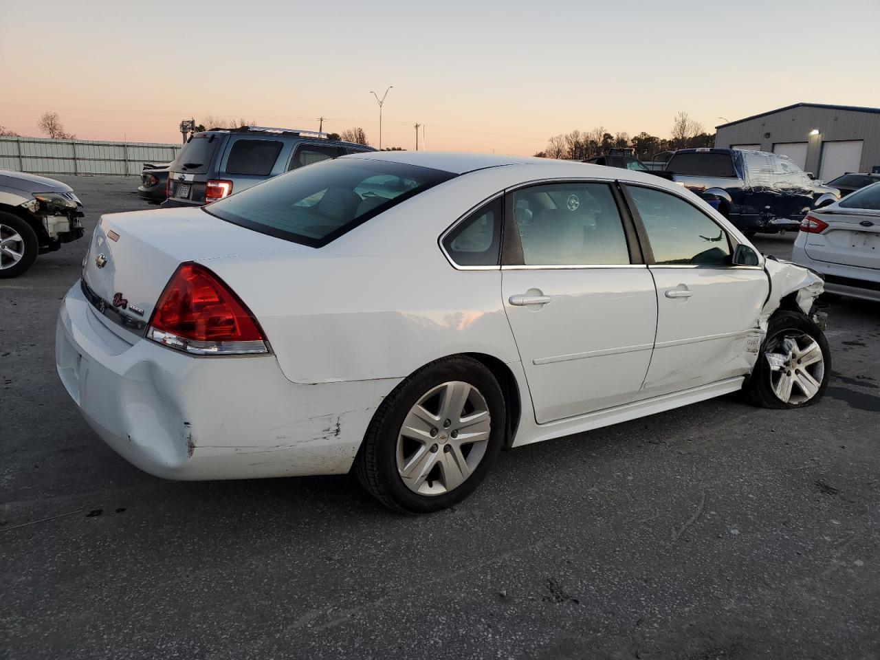 2011 Chevrolet Impala Ls - Фото 3