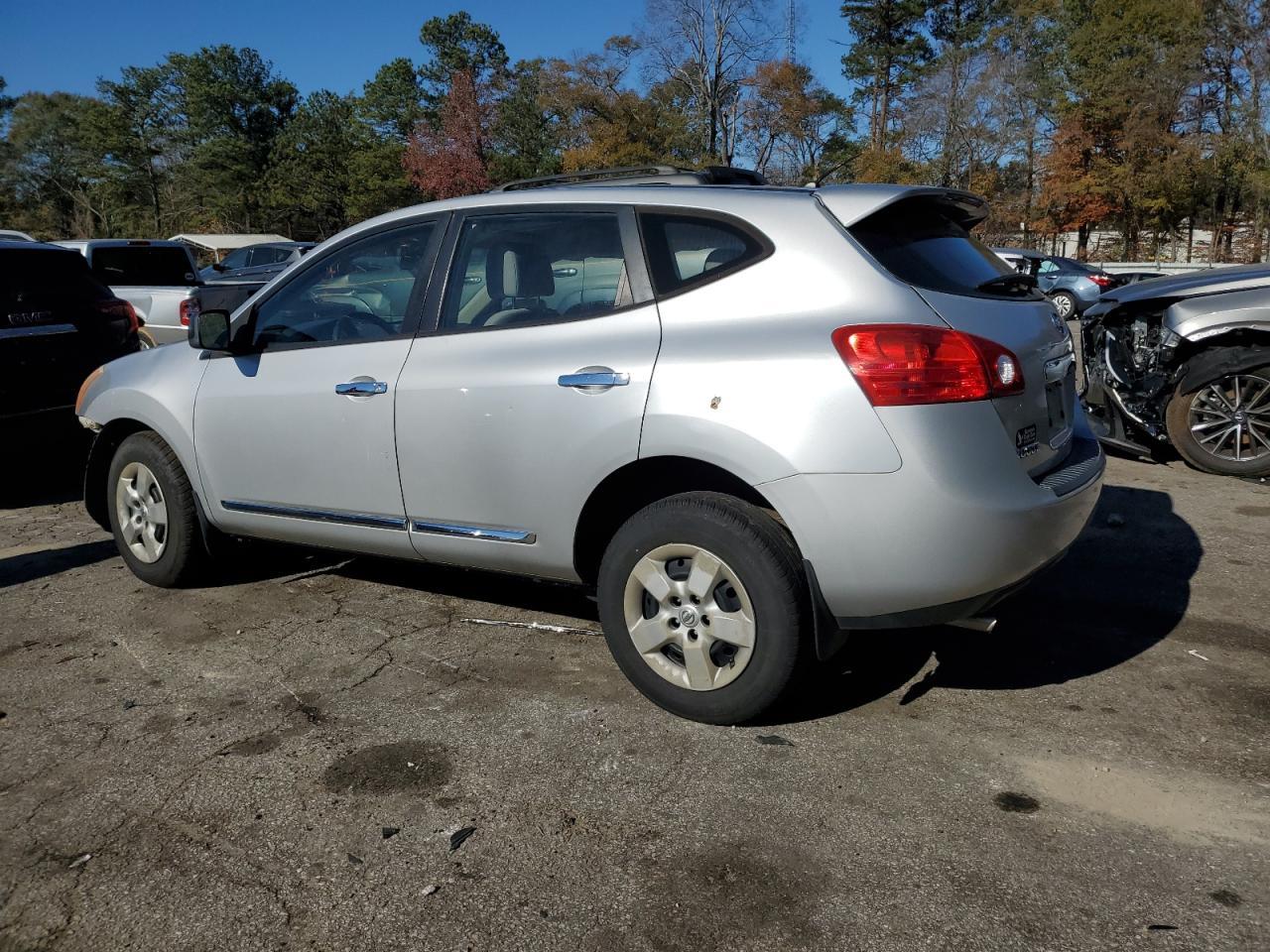 2012 Nissan Rogue S - Image 2