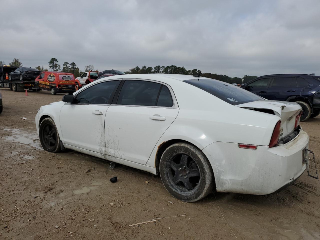 2011 Chevrolet Malibu Ls - Фото 2