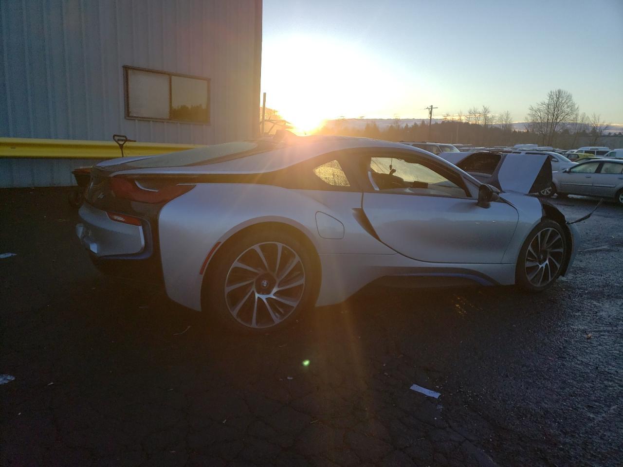 2014 BMW I8 - Фото 3