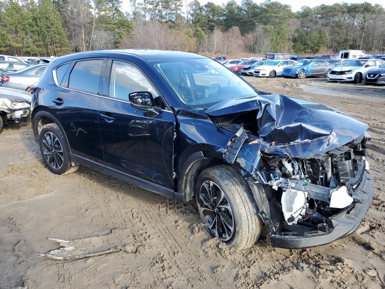 2023 Mazda Cx-5 Premium - Image 4