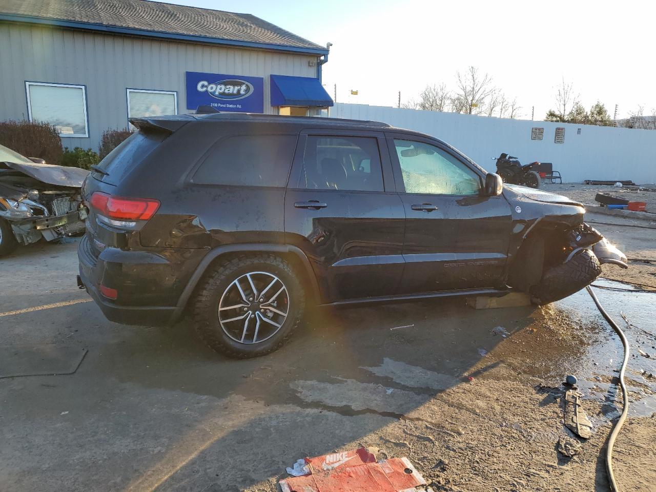 2021 Jeep Grand Cherokee Trailhawk - Фото 3