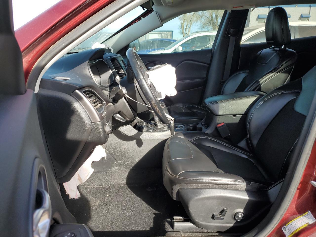 2019 Jeep Cherokee Latitude Plus - Фото 7